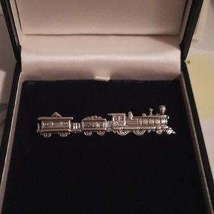 Train pin